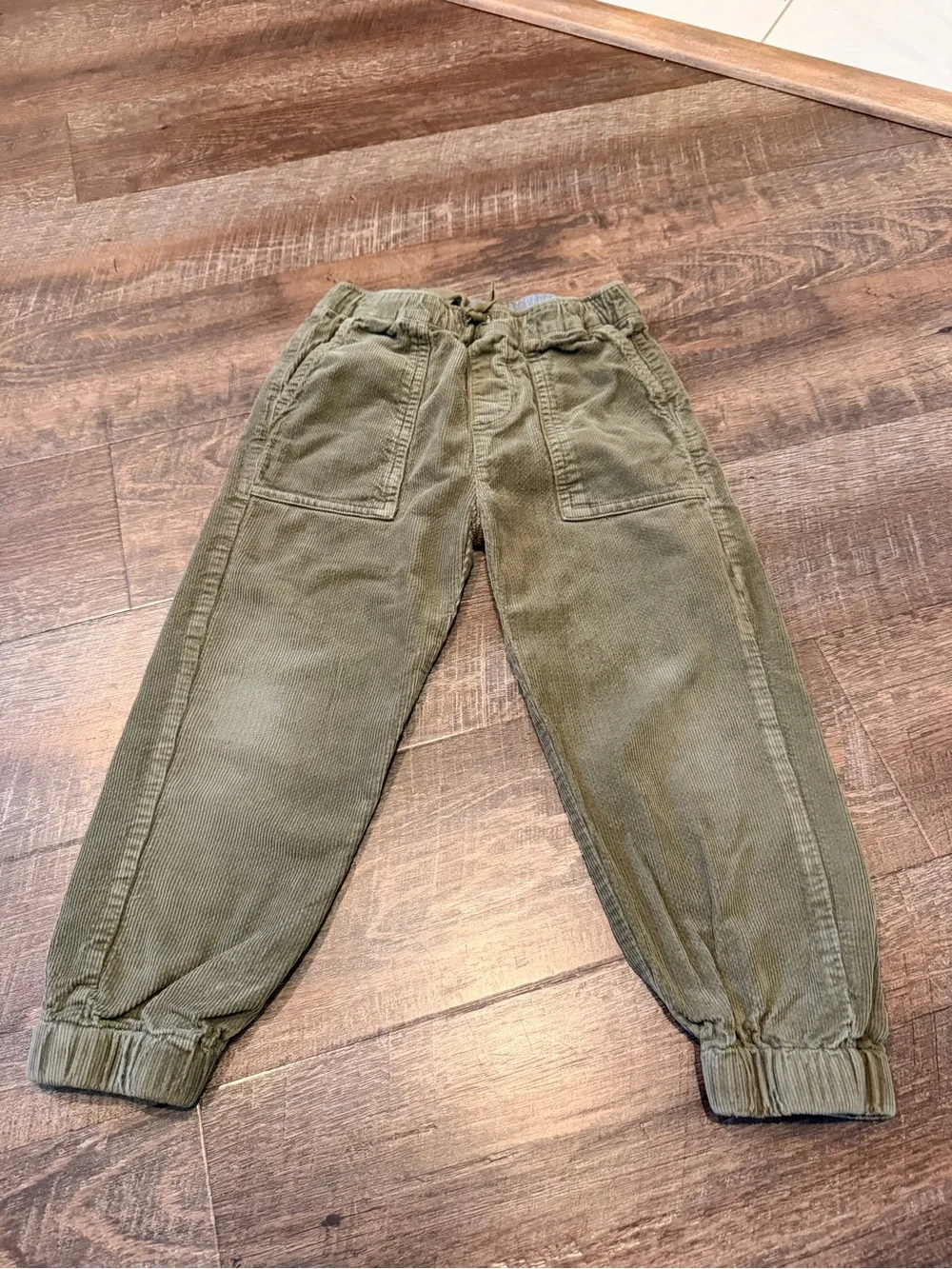 Hanna Andersson Olive Green Corduroy Jogger Pants Kids Size 100 US 4
